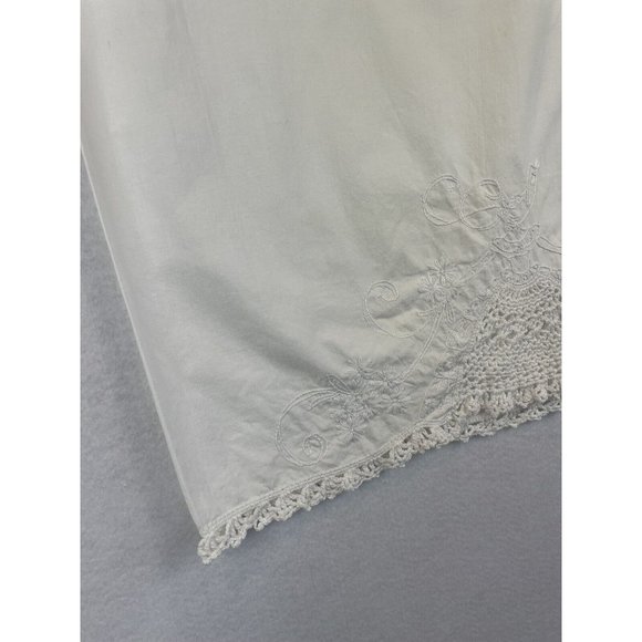 Vintage Hand Embroidered Pillowcase Hand Crocheted Lace Trim Southern Belle - Picture 3 of 12